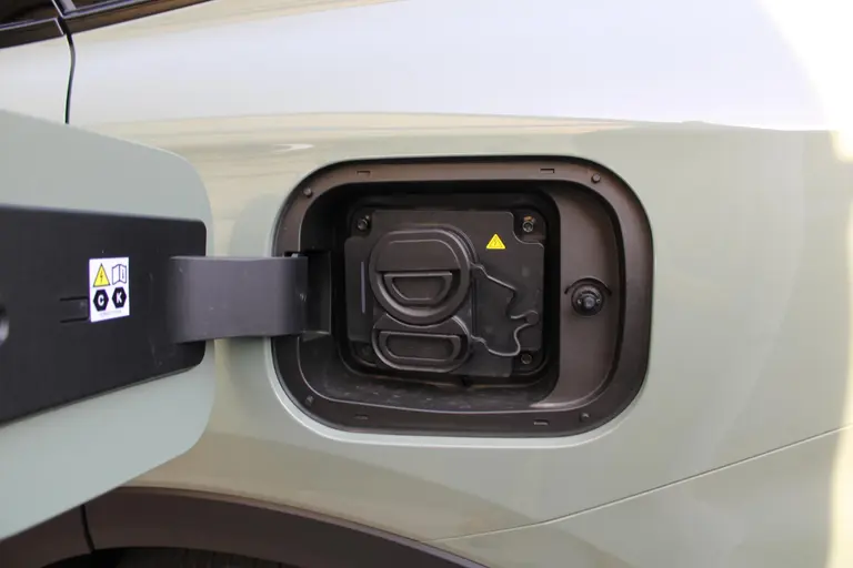 Omoda 9 SHS PHEV Premium 34,46 kWh Super Hybrid System, 20"LM velgen, Elek.schuif/kanteldak, Camera voor/achter, 1.500 kg trekgewicht afbeelding 41