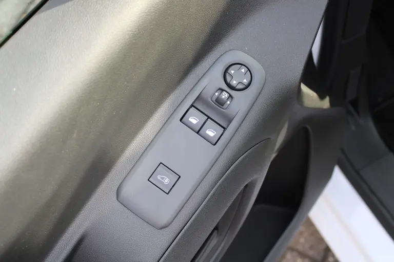 Citroën Berlingo 1.5 BlueHDi 130 EAT8 S&S L1 Automaat, CruiseControl, DAB, Applecarpl./Andr. Auto, Airco, Achteruitrijcamera afbeelding 9