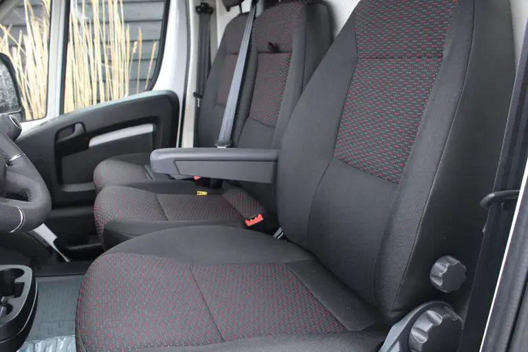 Citroën Jumper 2.2 BlueHDi 120 L1H1 3.0t Cruise Control, Leder Stuurwiel, Climate Control, Audio/Bluetooth, Parkeerhulp achter . afbeelding 21