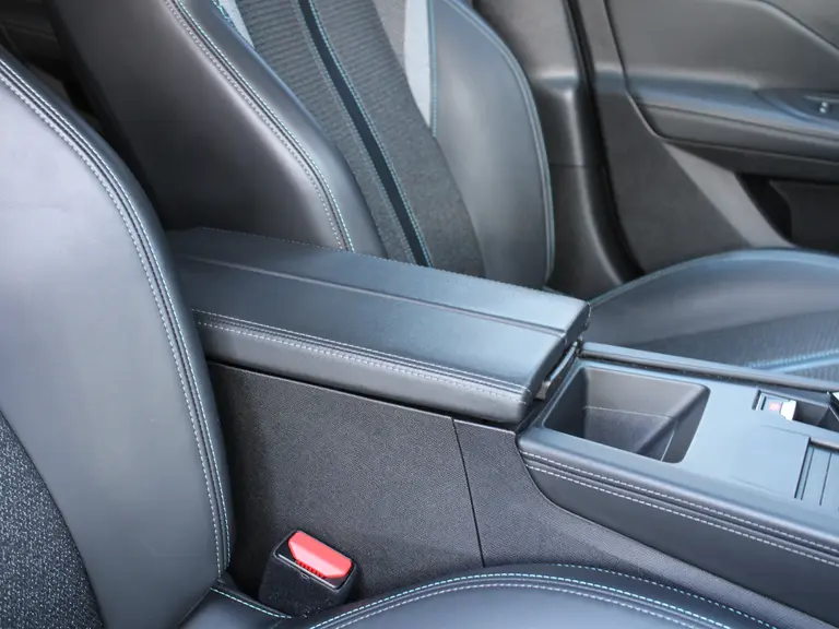 Peugeot 308 1.2 PureTech 130PK Allure Pack Business EAT8 Automaat Navigatie, Trekhaak Afneembaar, Camera Achter, Parkeerhulp voor & achter afbeelding 40