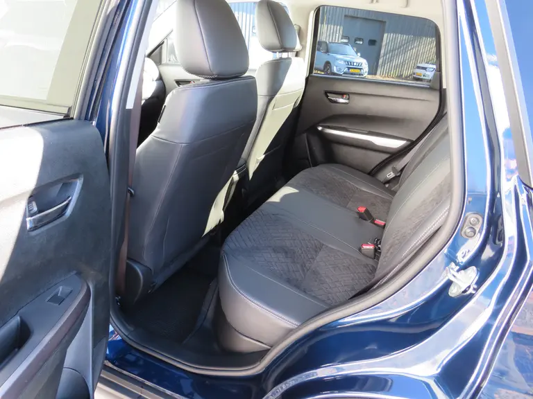 Suzuki Vitara 1.5 Hybrid Style, Automaat, NIEUW MODEL, Draadloos carplay, Parkeersensoren en 6 jaar Garantie! afbeelding 10