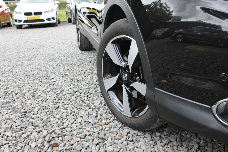 Nissan QASHQAI 1.2 N-Vision, Automaat, Parkeersensoren voor en Achter Panorama Dak! afbeelding 5