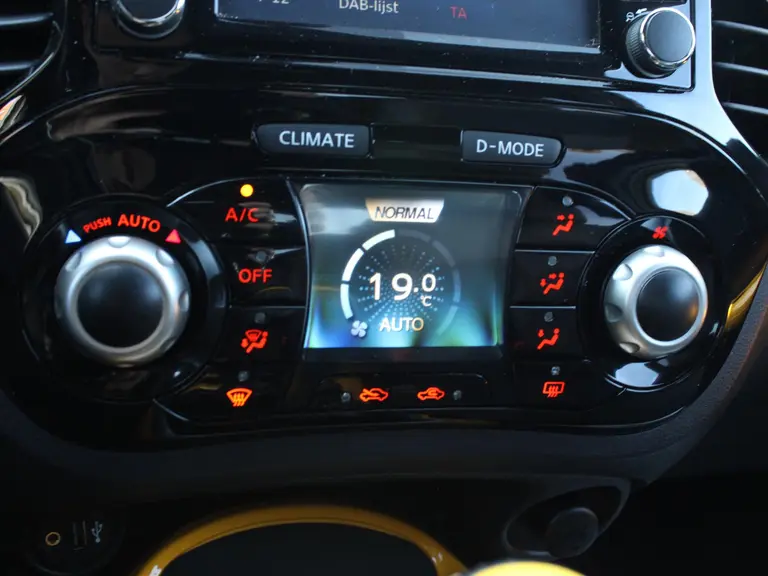 Nissan Juke N-Line 1.2 DIG-T 115PK Navigatie, Achteruitrijcamera, Keyless, Cruise Control, Climate Control, Alcantara afbeelding 29