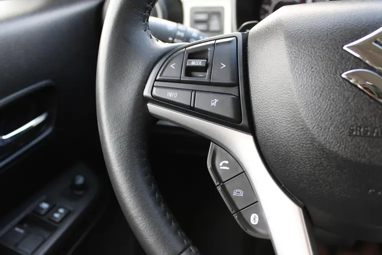 Suzuki Ignis 1.2 Smart Hybrid Style, Automaat , Parkeersensoren, Cruise-Control en ORG NL Auto!! afbeelding 22