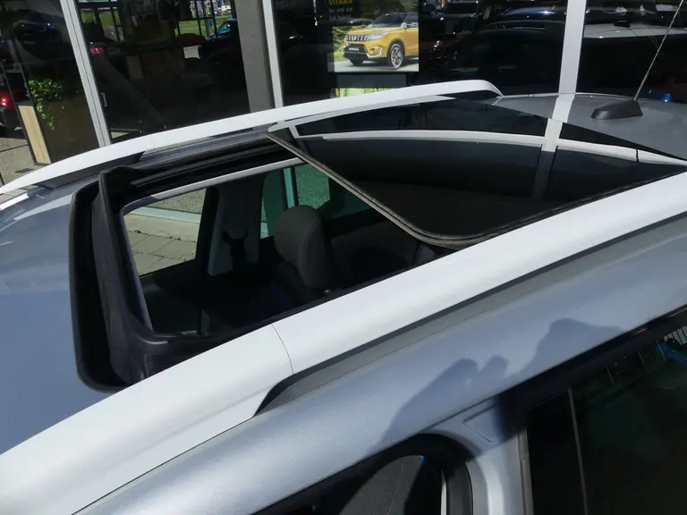 Citroën C3 Aircross 1.2 PureTech S&S Shine 110pk Automaat Trekhaak Schuifkantel dak, All Season banden afbeelding 29