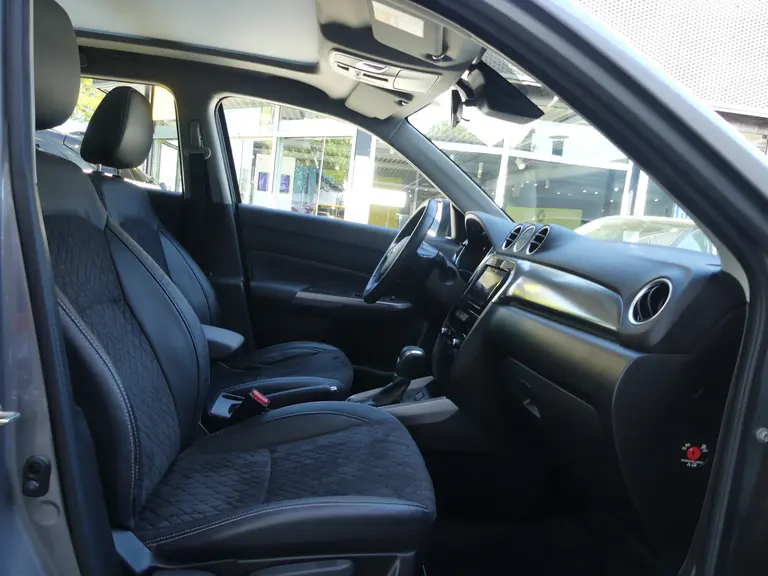 Suzuki Vitara 1.5 Hybrid Style Automaat, Panoramadak, Navigatie afbeelding 8