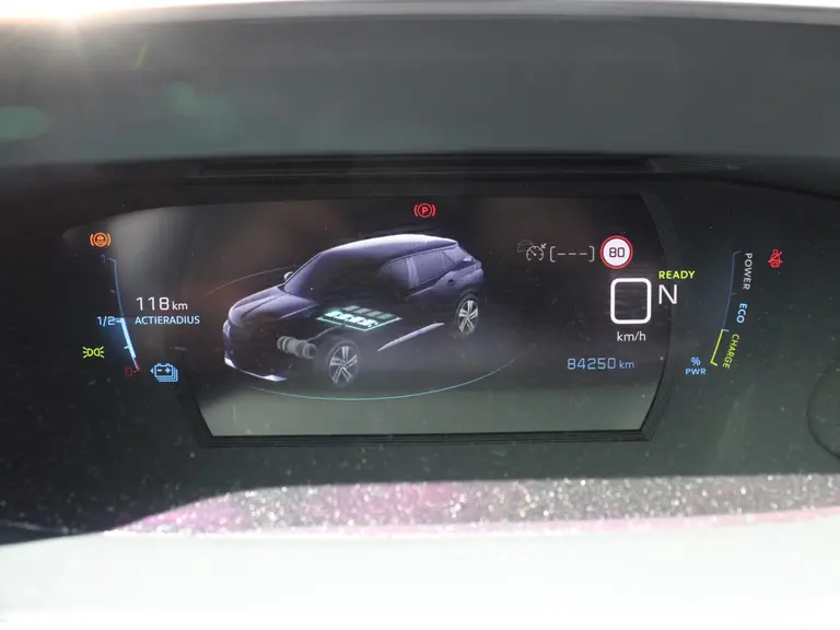 Peugeot e-2008 EV GT Pack 50 kWh 136PK Automaat Alcantara bekleding, Stoelverwarming, Focal Hifi, Achteruitrijcamera afbeelding 13
