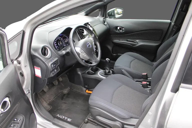 Nissan Note 1.2 Black Edition, All-Seasons, Hoge instap, Navigatie en Cruise Control! afbeelding 8