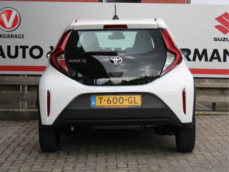 Toyota Aygo X 1.0 VVT-i S-CVT Play Achteruitrijcamera, DAB+ Radio, Airco, Bluetooth, Cruise Control Adaptief afbeelding 13