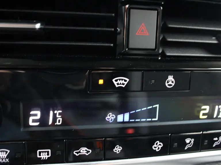 Nissan QASHQAI 1.3 MHEV 158PK N-Connecta Xtronic Automaat Navigatie, Rondomzichtcamera, Adaptieve Cruise Control, Stoel, Stuur & Voorruitverwarming afbeelding 35