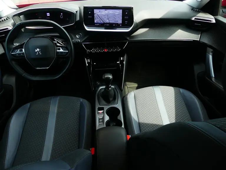 Peugeot 2008 1.2 PureTech Allure Pack, Trekhaak ,130PK, 3D cockpit, Cruise Control afbeelding 8