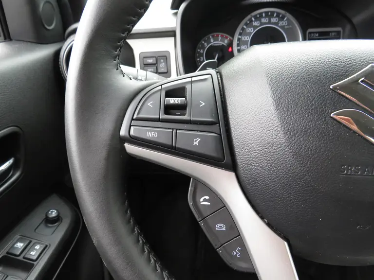 Suzuki Ignis 1.2 Smart Hybrid Style, Automaat, 1e Eig. Dealer Zeer Compleet met o.a. JUNO velgen en Treeplanken! afbeelding 25