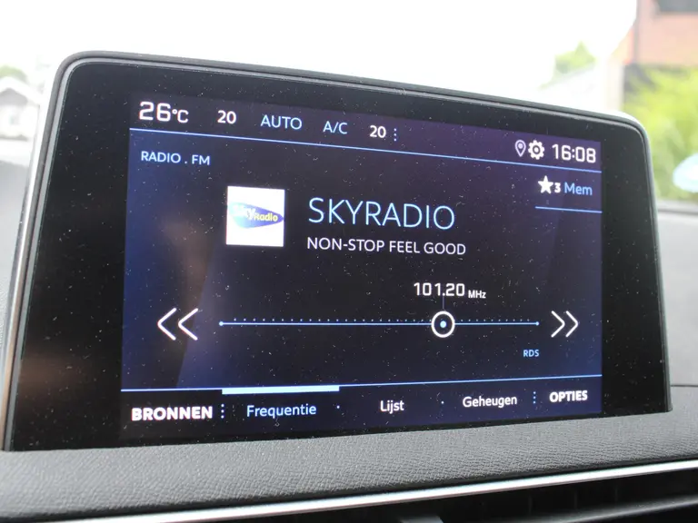 Peugeot 3008 Allure 1.2 PureTech 130PK Trekhaak, AppleCarPlay/AndroidAuto Navigatie, Lichtmetalen velgen, Parkeerhulp voor & achter afbeelding 16