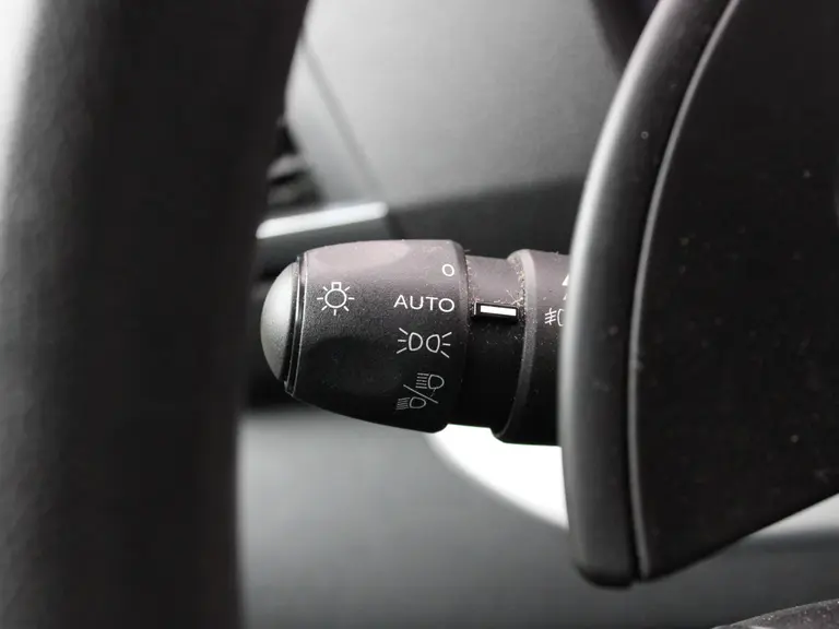 Peugeot Expert 2.0 BlueHDI 145PK EAT8 Automaat Standard Asphalt Navigatie, Trekhaak, Achteruitrijcamera, Parkeersensor Achter, Climate Control, Cruise Control, Lederen Bekleding afbeelding 19