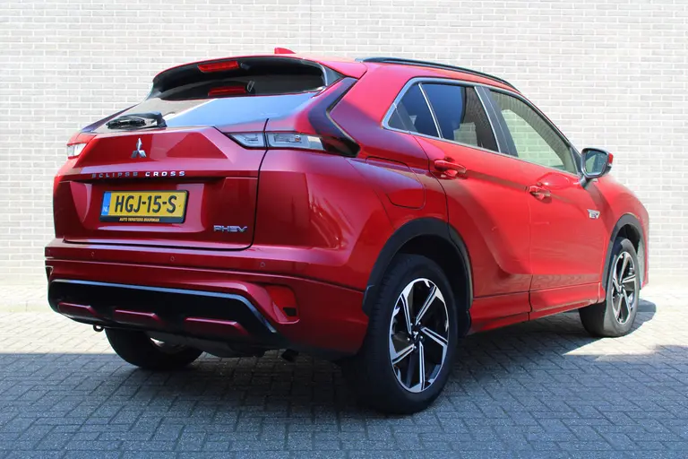 Mitsubishi Eclipse Cross 2.4 PHEV Instyle Nu met gratis trekhaak! Automaat, Lederen bekleding, Applecarpl./Andr. Auto afbeelding 4