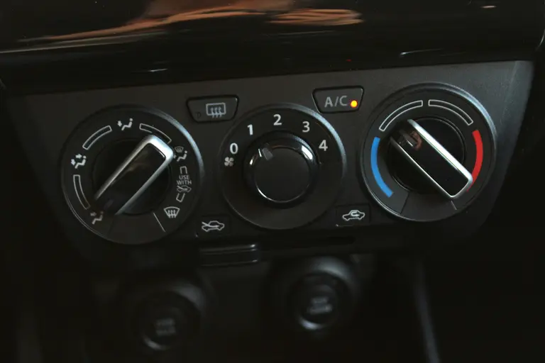 Suzuki Swift 1.2 Select Carplay/Android Auto, Achteruitrijcamera, Stoelverwarming, DAB Radio, Airco afbeelding 19