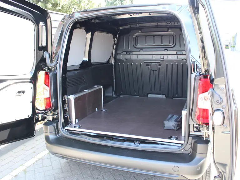 Citroën Berlingo 1.5 BlueHDi 130PK EAT8 Automaat L1 Keyless Entry & Start, Parkeersensoren Achter, Stoel, Stuur & Voorruitverwarming, Apple Carplay, Android Auto afbeelding 10