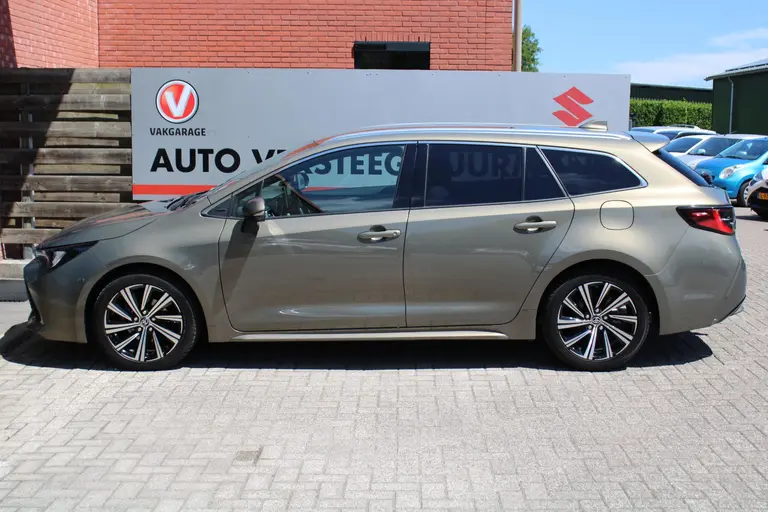 Toyota Corolla Touring Sports 1.8 Hybrid Dynamic Automaat, Trekhaak, All-Seasons en 1e Eigenaar! afbeelding 3
