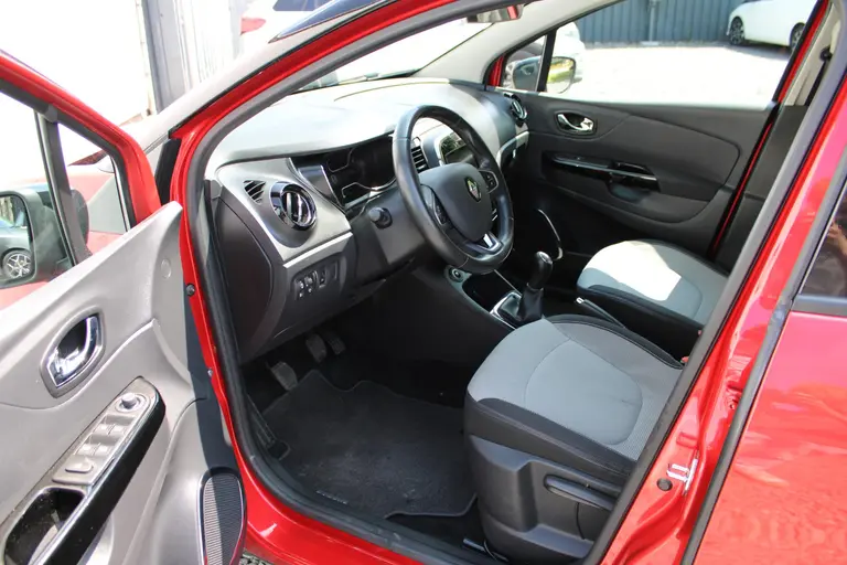Renault Captur 0.9 TCe Dynamique ,Trekhaak, Camera, Parkeersensoren en Navigatie afbeelding 11