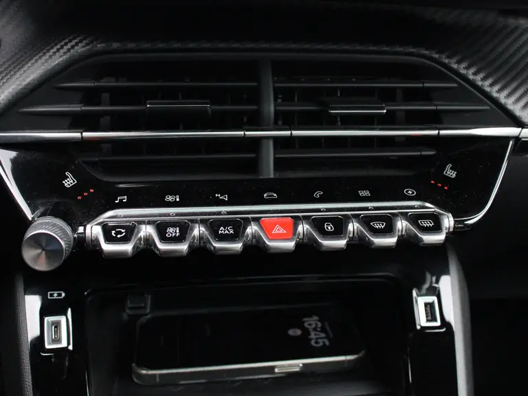Peugeot e-208 GT Pack 50 kWh 136PK Navigatie, Alcantara Leder, Achteruitrijcamera, Keyless, Panoramadak, Parkeersensoren Voor & Achter afbeelding 33