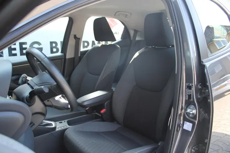 Toyota Yaris 1.5 Hybrid Active Automaat, Applecarplay/Androidauto, Cruise Control afbeelding 5