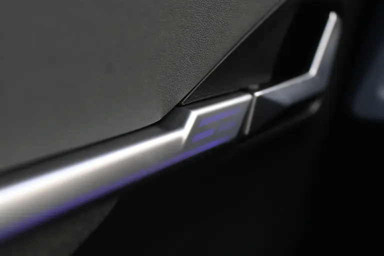 KGM Torres EVX Titanium 73.4 kWh 207pk, Luxe Grijze Bekleding, Forest Green, 20"inch LM velgen 7 jaar garantie! afbeelding 17