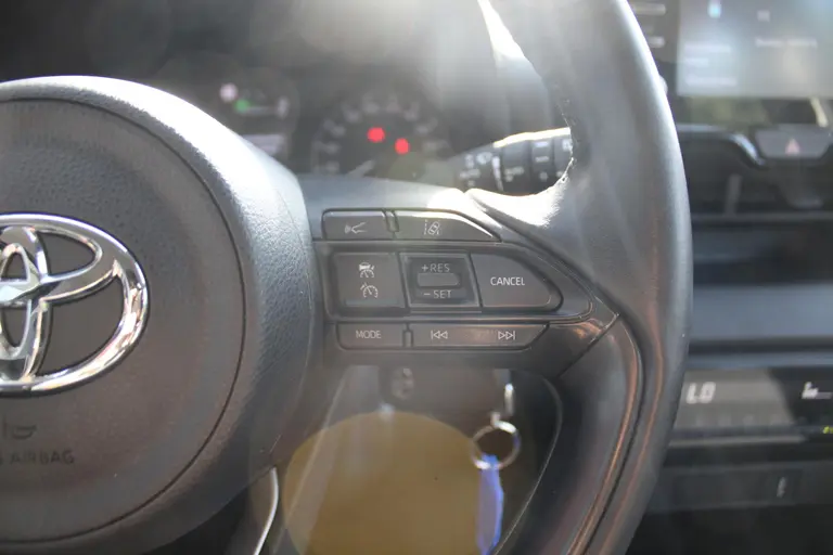 Toyota Yaris 1.5 Hybrid Active Automaat, Applecarplay/Androidauto, Cruise Control afbeelding 25