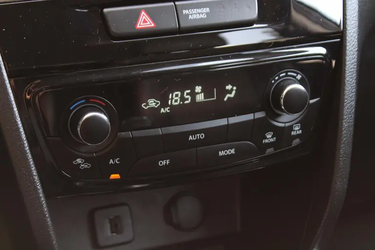 Suzuki Vitara 1.4 S Adaptieve Cruise Control, Parkeersensoren Voor en Achter, Climate Control, Navigatie, Stoelverwarming afbeelding 22