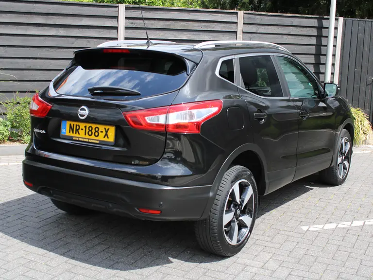 Nissan QASHQAI N-Connecta 1.2 115PK X-Tronic CVT Automaat Navigatie, Rondomzicht Camera, DAB, Panoramadak, Parkeersensoren Voor & Achter afbeelding 9