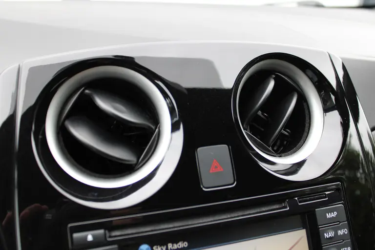 Nissan Note 1.2 Black Edition, All-Seasons, Hoge instap, Navigatie en Cruise Control! afbeelding 14