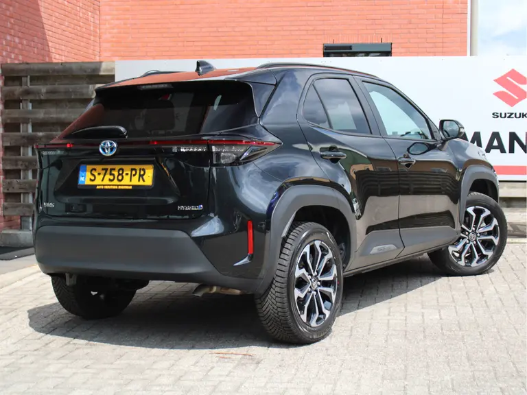 Toyota Yaris Cross 1.5 Hybrid Dynamic Navigatie, Achteruitrijcamera, Climate Control, Bluetooth afbeelding 2