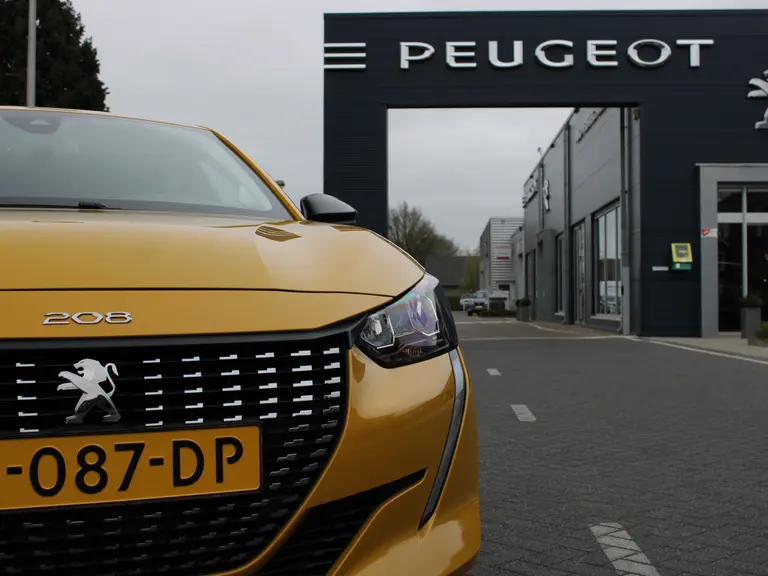 Peugeot 208 1.2 PureTech Allure 100PK EAT8 Automaat Navigatie, Camera achter, Parkeerhulp Achter, Lichtmetalen velgen, Cruise Control afbeelding 3