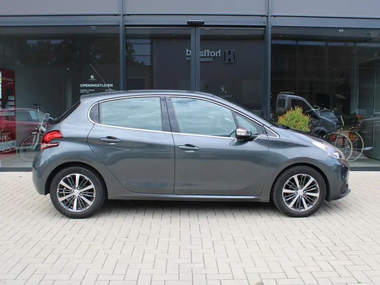 Peugeot 208 1.2 PureTech Allure Navigatie, Climate control, Lichtmetalen Velgen afbeelding 8