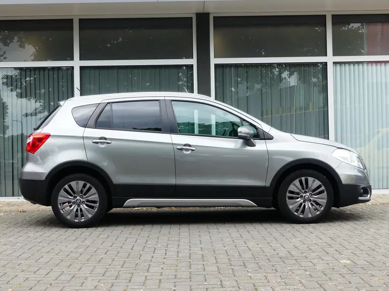 Suzuki S-Cross 1.6 Exclusive Automaat Dealer o.h., Cruise & climate control afbeelding 2
