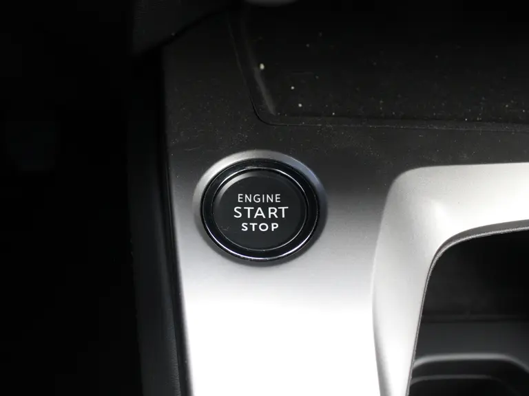 Peugeot 308 SW 1.2 PureTech 130PK Allure Adaptieve Cruis Control, Navigatie, Getinte Ramen afbeelding 27