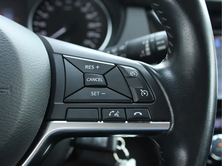 Nissan QASHQAI 1.2 N-Connecta Automaat Trekhaak, Panoramadak, Cruise en Climate Control, Achteruitrijcamera afbeelding 28