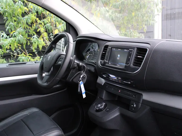 Peugeot Expert Standard Asphalt 2.0 BlueHDI 145PK EAT8 Automaat Navigatie, Trekhaak, Achteruitrijcamera, Parkeersensor Achter, Climate Control, Cruise Control, Lederen Bekleding afbeelding 15