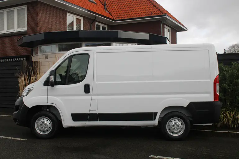 Citroën Jumper 2.2 BlueHDi 120 L1H1 3.0t Cruise Control, Leder Stuurwiel, Climate Control, Audio/Bluetooth, Parkeerhulp achter . afbeelding 6