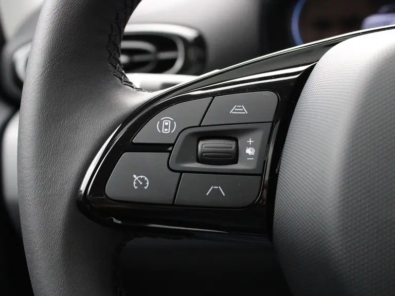 Leapmotor T03 Design 37.3 kWh Navigatie, Camera achter, Parkeerhulp achter, Audio, Keyless Start, Lichtmetalen velgen afbeelding 20