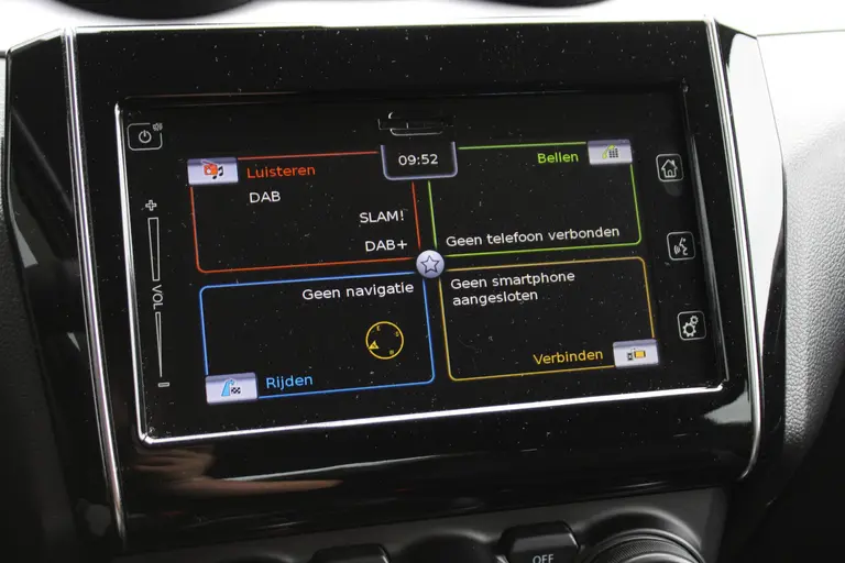 Suzuki Swift 1.2 Style Smart Hybrid CVT Automaat Navigatie, Cruise Control Adaptief, Stoelverwarming, Achteruitrijcamera, Parkeersensoren Achter afbeelding 21