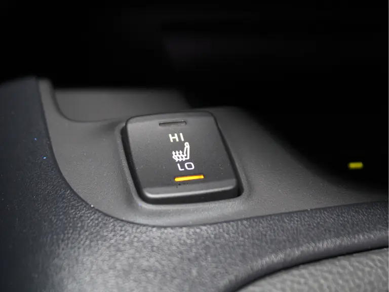 Suzuki Swace 1.8 Hybrid Style Automaat 140PK All-Season Banden, Adaptieve Cruise Control, Navigatie, Stuur Verwarmd, Voorruitverwarming, Draadloze Telefoonlader afbeelding 12