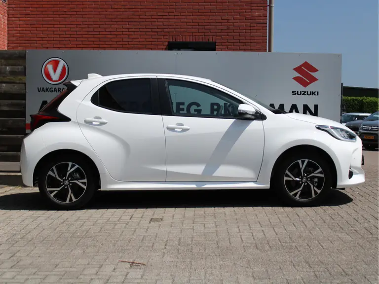 Toyota Yaris 1.5 Hybrid 115 Teamplayer Achteruitrijcamera, Parkeersensoren voor en achter, Airco Automatisch, Cruise Control Adaptief afbeelding 12