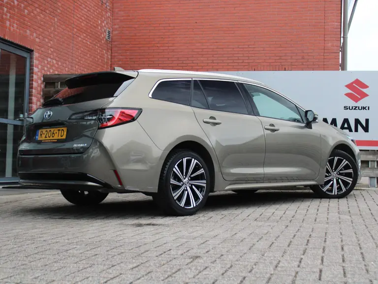 Toyota Corolla Touring Sports 1.8 Hybrid Dynamic Achteruitrijcamera, Stoelverwarming, Cruise Control Adaptief, Draadloze Telefoonlader afbeelding 9