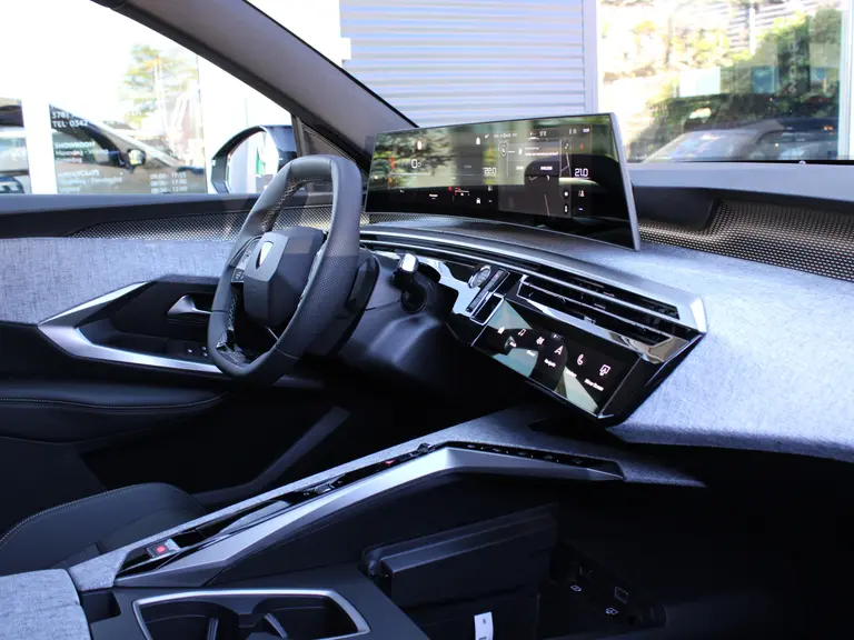Peugeot 3008 GT 1.2 Hybrid 136PK e-DCS6 Automaat 360 Camera, Navigatie, Elektrische Achterklep, Parkeerhulp voor & achter afbeelding 49