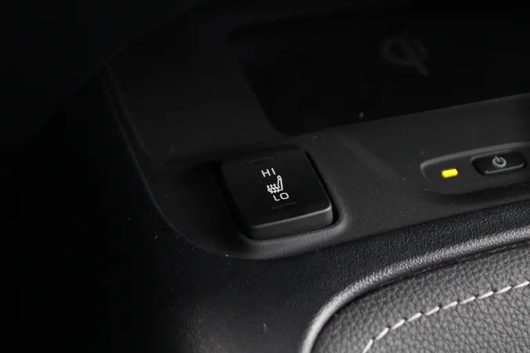 Suzuki Swace 1.8 Hybrid Style Automaat 140PK All-Season Banden, Adaptieve Cruise Control, Navigatie, Stuur Verwarmd, Voorruitverwarming, Draadloze Telefoonlader afbeelding 32