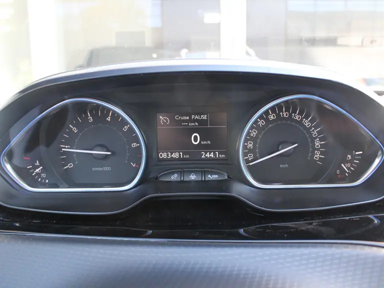 Peugeot 2008 1.2 PureTech 110PK Allure Trekhaak Achteruitrijcamera, Panoramadak afbeelding 16