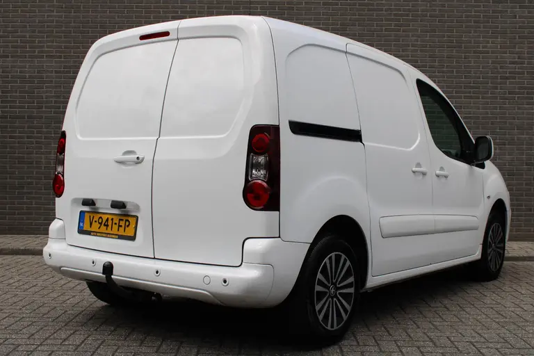 Peugeot Partner 120 1.6 BlueHDi 75 L1 Première Trekhaak, Parkeersensor achter, Cruise Control, Airco afbeelding 4