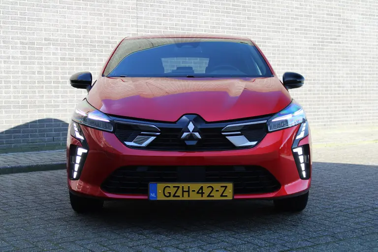 Mitsubishi Colt 1.6 HEV First Edition Automaat, Cruise/Climate control, Applecar./Andr. auto, Camera, 17"LM Velgen afbeelding 7