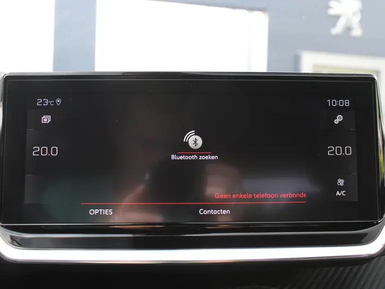 Peugeot 2008 GT-Line 1.2 PureTech 130PK Trekhaak, Navigatie, Achteruitrijcamera, Keyless Start, Parkeersensoren afbeelding 29