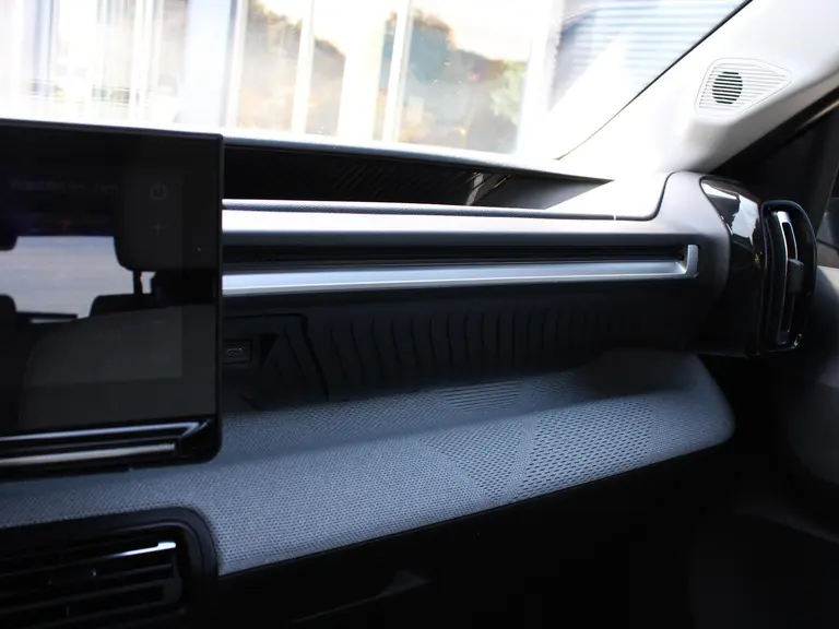 Citroën C3 Max 1.2 Turbo 100pk Navigatie, Achteruitrijcamera, Climate Control, Cruise Control, Apple Carplay, Android Auto afbeelding 27
